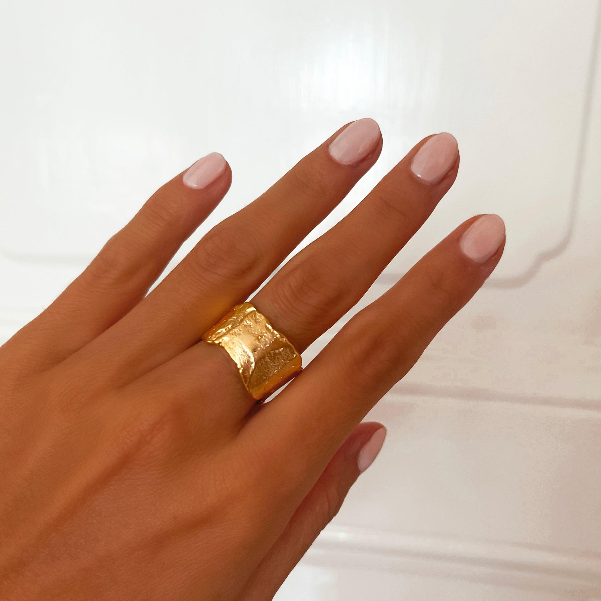 Como-gold ring ZAMAC jewelry - Handmade jewelry for lovers of natural, clean shapes..